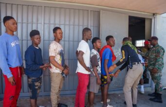 Migración detiene a 1,339 nacionales haitianos ilegales y repatría otros 1,322 para controlar inmigración