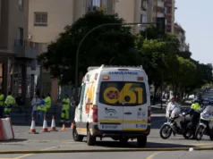 Tres muertos en el derrumbe de una nave industrial en Coria del Río (Sevilla) por el fuerte viento