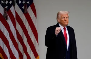 Trump pide a la Reserva Federal recortar los tipos de interés y arremete contra China