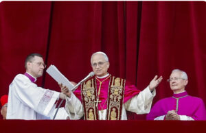 El papa León XIV lamenta que en muchos contextos la fe cristiana se reduce a lo absurdo