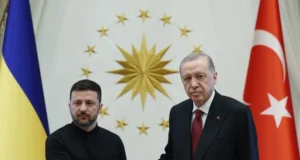 Zelenski se reúne en Turquía con Erdogan horas antes del inicio de las conversaciones de paz con Rusia