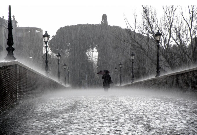 Clima en RD: Mañana mayormente soleada y tarde con aguaceros locales y tronadas en el interior