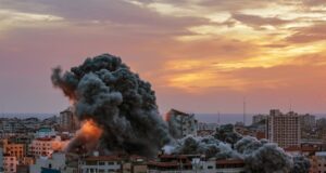 Al menos 9 muertos y 50 desaparecidos en un ataque israelí a un casa en el norte de Gaza