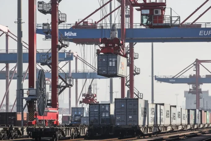 Trump amenaza con imponer un arancel del 50 % a la UE a partir del 1 de junio