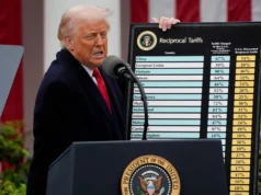 Una corte federal de EE.UU. bloquea la política arancelaria de Trump por excederse en sus poderes