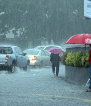 Persiste vaguada y humedad en el país que aumentan el riesgo de lluvias e inundaciones