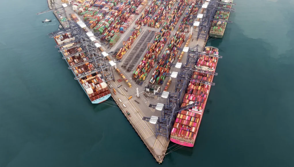 China eleva al 84 % sus aranceles a los productos estadounidenses