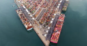 China eleva al 84 % sus aranceles a los productos estadounidenses