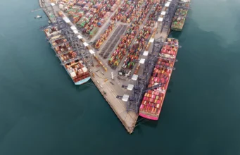 China eleva al 84 % sus aranceles a los productos estadounidenses