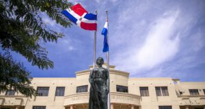 Condena de 30 y 10 años de prisión para hombre y mujer integrantes de estructura criminal de lavado del narcotráfico