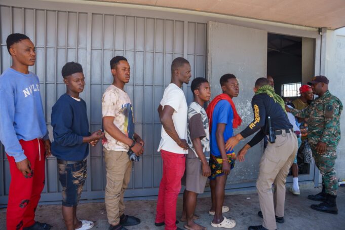 Detienen 726 haitianos indocumentados producto de interdicciones en varias provincias