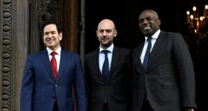 EE.UU. dice que si no hay avances entre Kiev y Moscú, abandonará el proceso de paz