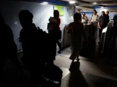 El suministro eléctrico se interrumpe en toda España por causas aún desconocidas