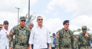 Luis Abinader recorre la frontera y exige firmeza: “No debe pasar ni un solo indocumentado”