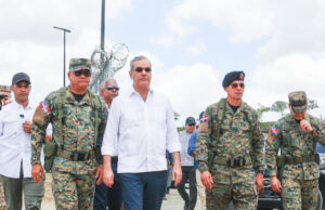 Luis Abinader recorre la frontera y exige firmeza: “No debe pasar ni un solo indocumentado”