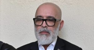 Aplazan medida de coerción a Ángel Martínez