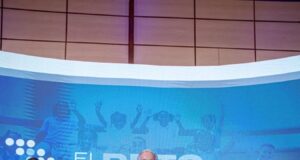 Ministro Luis Miguel De Camps presenta hoja de ruta para potenciar sistema preuniversitario