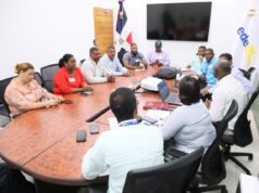 Edeeste se reúne con comunitarios de Brisas del Este para fortalecer vínculos de colaboración a favor de mejorar el servicio en la zona