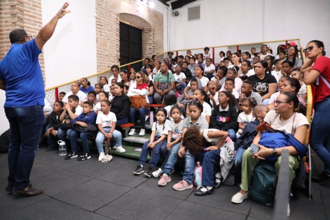 Edeeste impacta más de cinco mil estudiantes y adultos con charla de eficiencia energética en primer semestre 2025