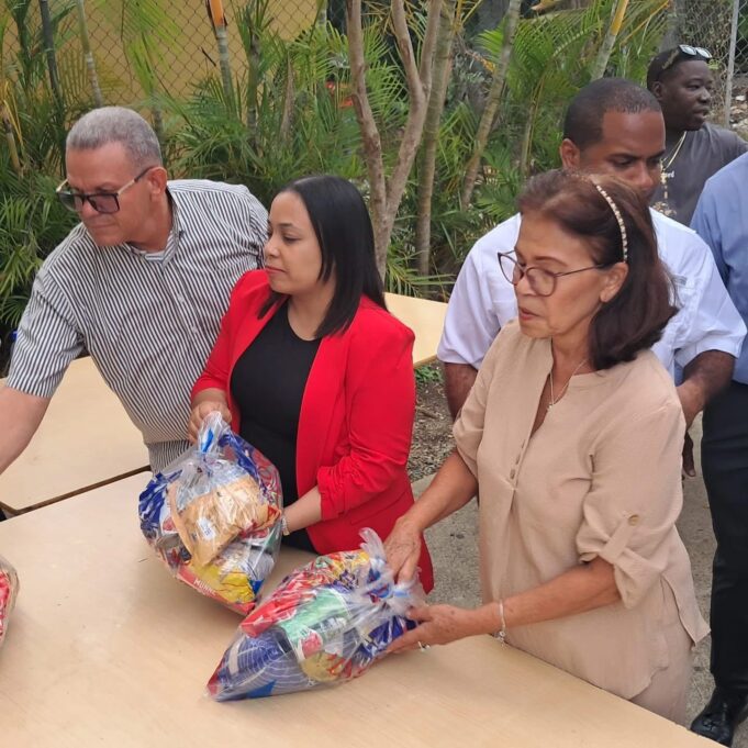 Milagros Parada participa en jornada social del Gabinete de Políticas Sociales en El Cachón de Sabana Perdida