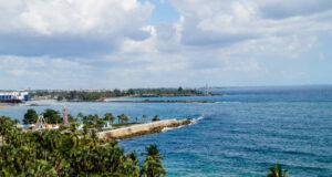 Condiciones meteorológicas inestables con chubascos dispersos, ráfagas de viento y temperaturas calurosas