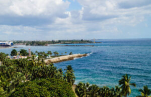 Condiciones meteorológicas inestables con chubascos dispersos, ráfagas de viento y temperaturas calurosas