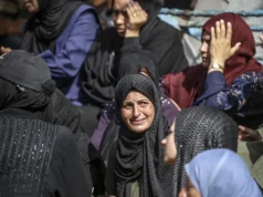 Al menos 40 muertos en Gaza tras bombardeos israelíes y una estampida en un punto de reparto de comida