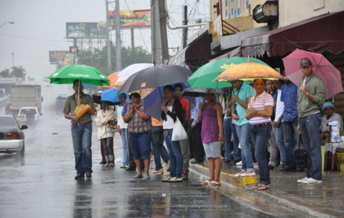 Vaguada provocará aguaceros, tronadas y ráfagas de viento en gran parte del país este martes y miércoles