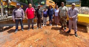 MOPC rehabilita caminos vecinales en Bayaguana por instrucciones del presidente Abinader