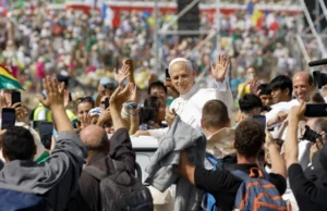 El papa León XIV clausura su multitudinario Jubileo de los Jóvenes: «Aspiren a cosas grandes»