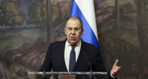 Rusia rechaza las prisas de Zelenski para una cumbre bilateral con Putin en Europa