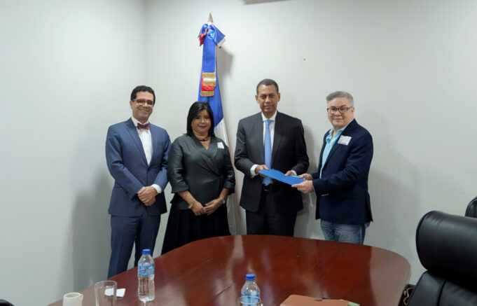 INDOTEL recibe informe sobre lineamientos para la reforma de la Ley General de Telecomunicaciones