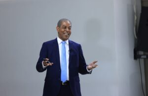 Federico Reynoso insta a luchar contra la abstención electoral y advierte sobre riesgos históricos en la democracia dominicana