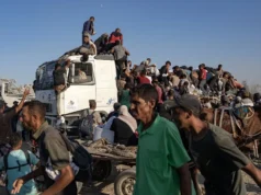 Veinte muertos al volcar un camión con ayuda humanitaria en la Franja de Gaza