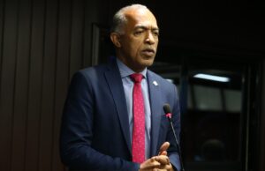 Bertico Santana respalda liderazgo responsable Luis Abinader con promulgación del Código Penal