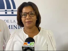 Gobernadora de Monte Plata anuncia construcción de aceras y contenes en Bayaguana y Monte Plata