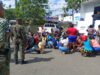 DGM detiene 67 indocumentados en operativo en el mercado de Moca