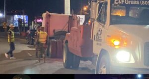 DIGESETT e INTRANT realizan operativo de retiro de vehículos pesados mal estacionados en el Gran Santo Domingo