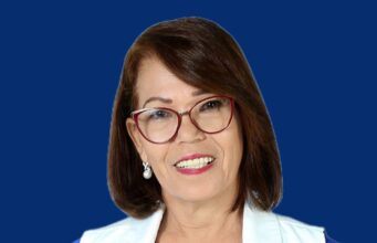 Milagros Paredes celebra entrega de útiles escolares que benefició a más de 10,000 niños