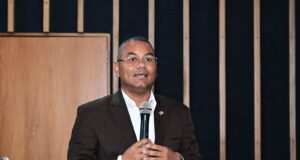 Periodista Logan Jiménez pide equidad en la comunicación gubernamental