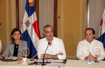 Presidente Abinader dispone suspensión de la docencia y las labores en los sectores público y privado por 48 horas en el Gran Santo y litoral Sur por tormenta Melissa