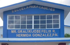 Suspenden a oficial acusado de agredir sexualmente a excadete; caso es remitido a la justicia