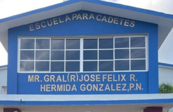 Suspenden a oficial acusado de agredir sexualmente a excadete; caso es remitido a la justicia