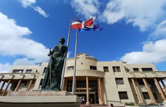 Imponen coerción a los 11 policías imputados por muertes de cinco hombres en Santiago