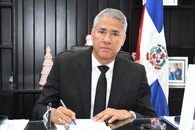 Andrés Cueto destaca avances institucionales y de transparencia durante la gestión del presidente Luis Abinader