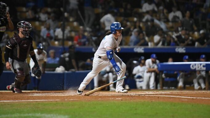 Leones y Gigantes avanzan; Licey y Estrellas eliminados