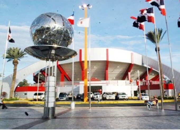 Luna TV, Canal 25, firma acuerdo de transmisión del Baloncesto Superior de Santiago