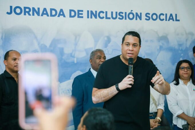 Alex Mordán destaca impacto de Jornadas Sociales del programa Oportunidad 24/7 en Santo Domingo Este