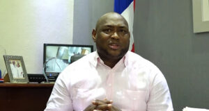 Exalcalde Marcial Reyes Suberví cuestiona gestión actual del Ayuntamiento del Municipio La Caleta