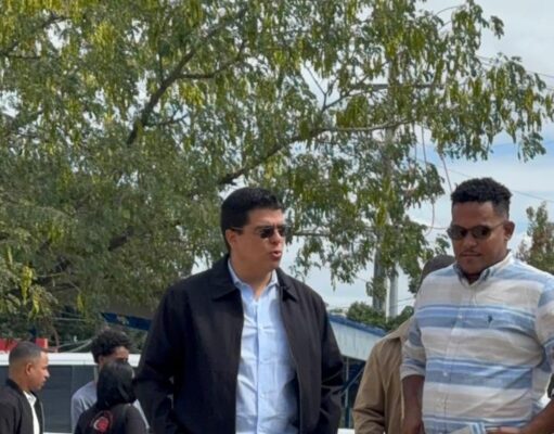 CAASD trabaja en corrección averías provocadas por empresa construye paso a desnivel en la 27 de Febrero